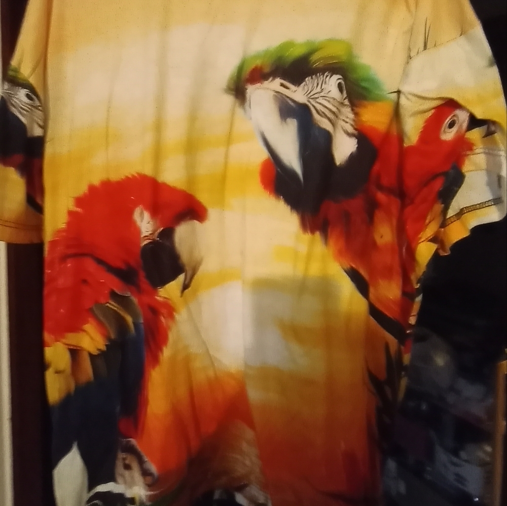 5X Tropical Parrot T shirt